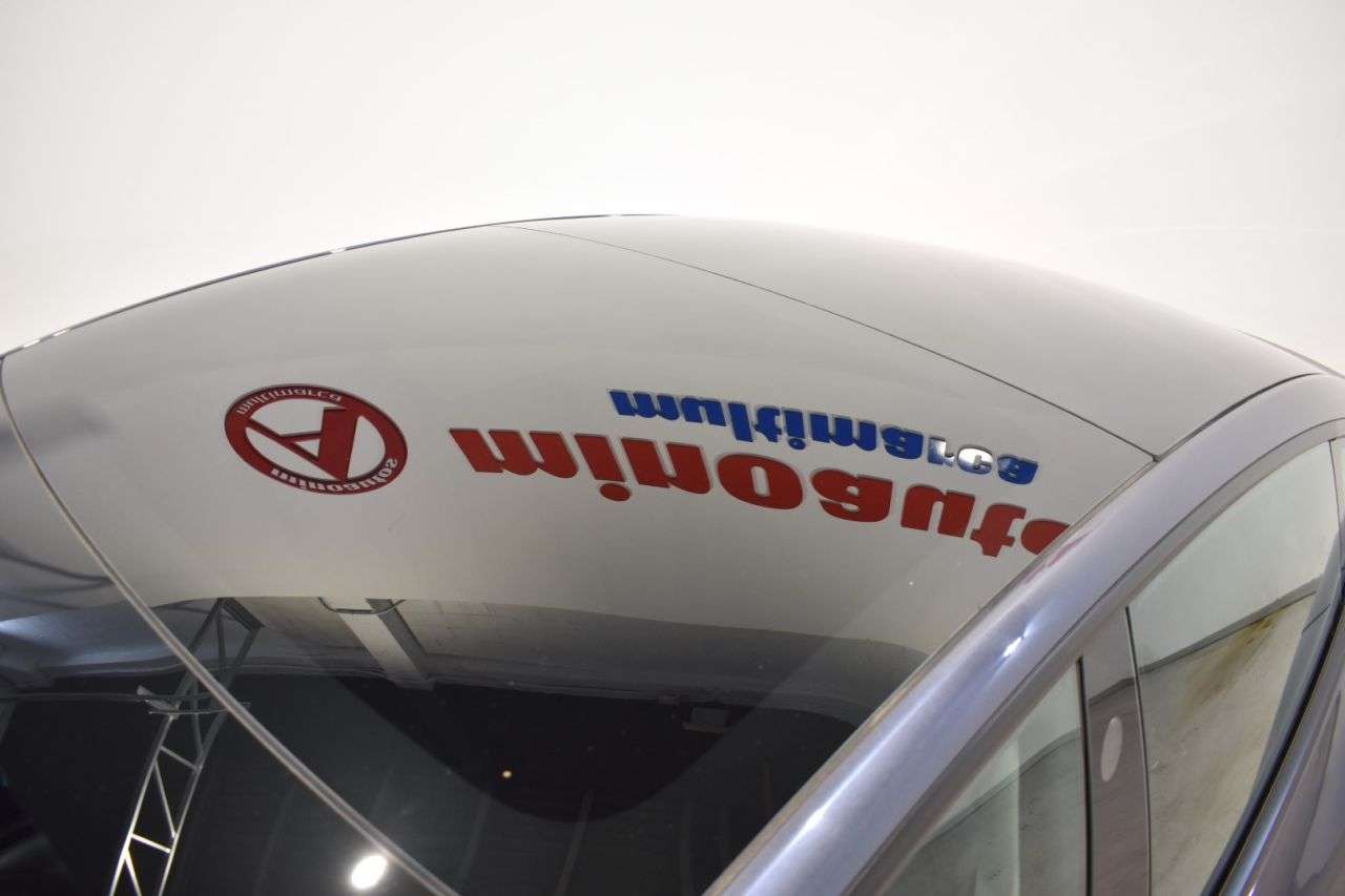 TESLA MODEL 3 en Minoautos