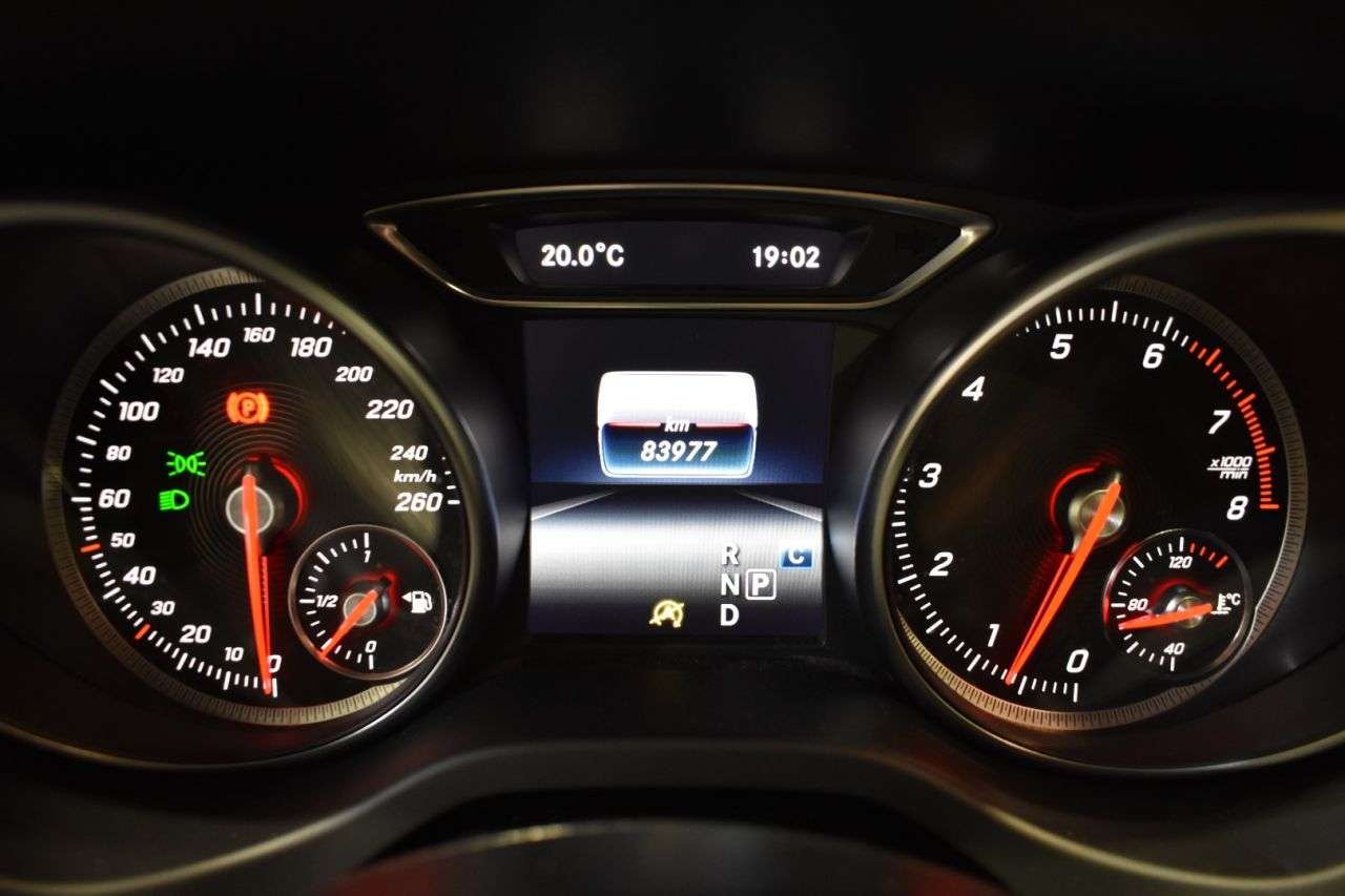 MERCEDES-BENZ CLASE CLA en Minoautos