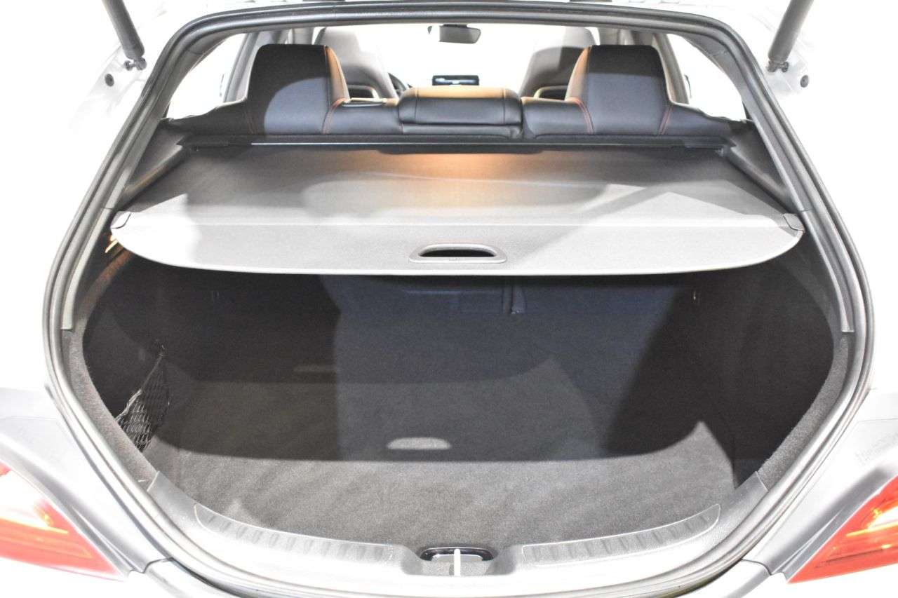 MERCEDES-BENZ CLASE CLA en Minoautos