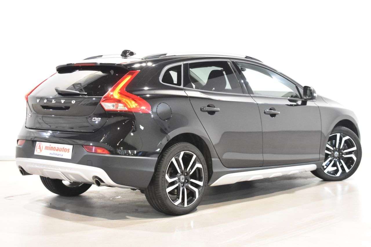 VOLVO V40 CROSS COUNTRY en Minoautos