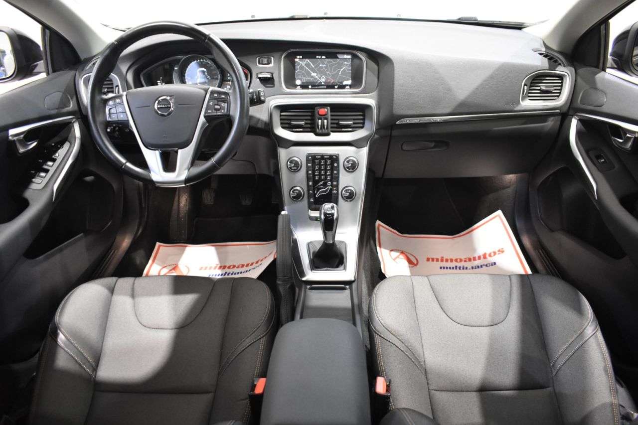 VOLVO V40 CROSS COUNTRY en Minoautos