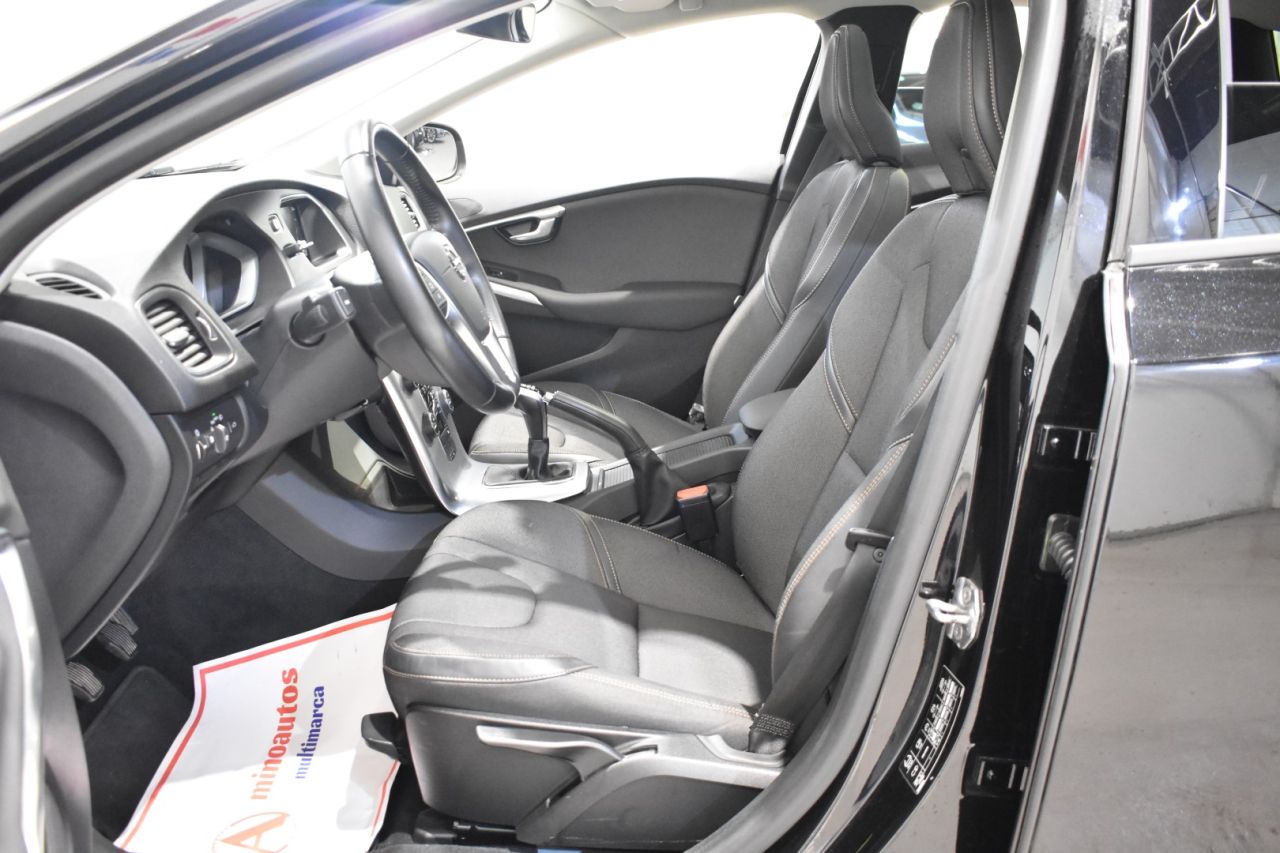 VOLVO V40 CROSS COUNTRY en Minoautos