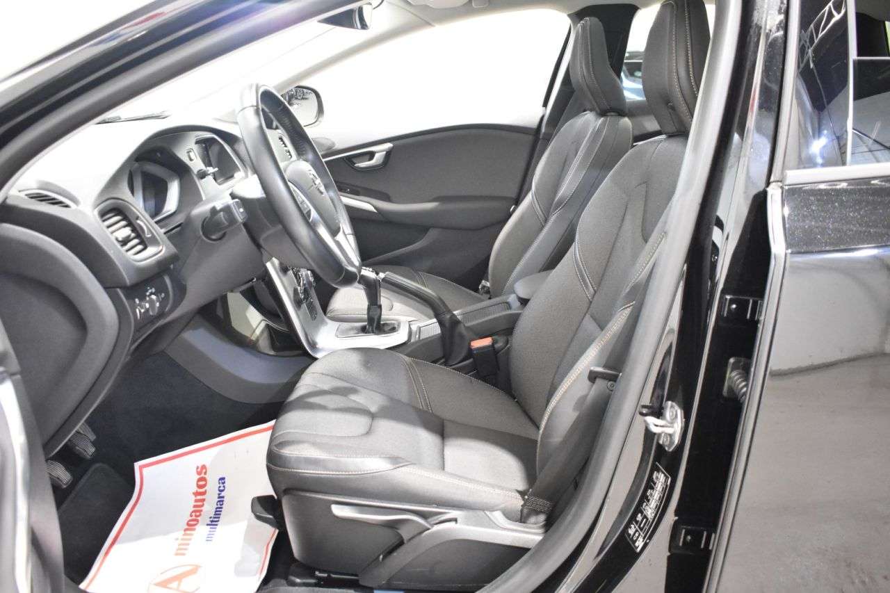 VOLVO V40 CROSS COUNTRY en Minoautos