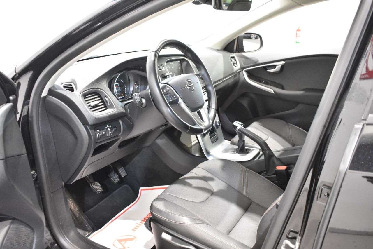 VOLVO V40 CROSS COUNTRY en Minoautos