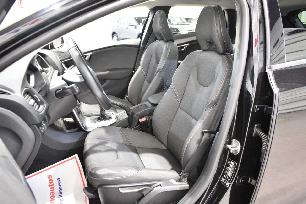 VOLVO V40 CROSS COUNTRY en Minoautos