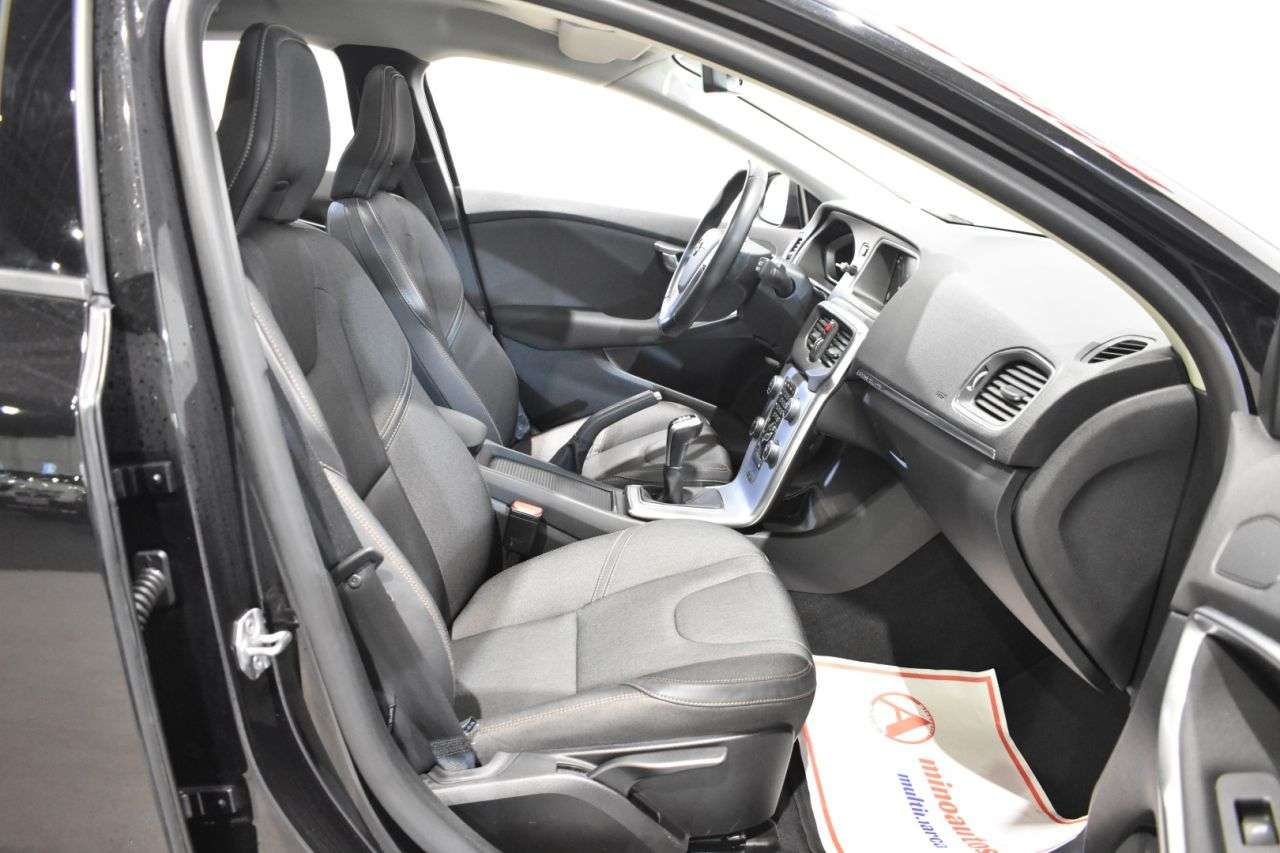 VOLVO V40 CROSS COUNTRY en Minoautos