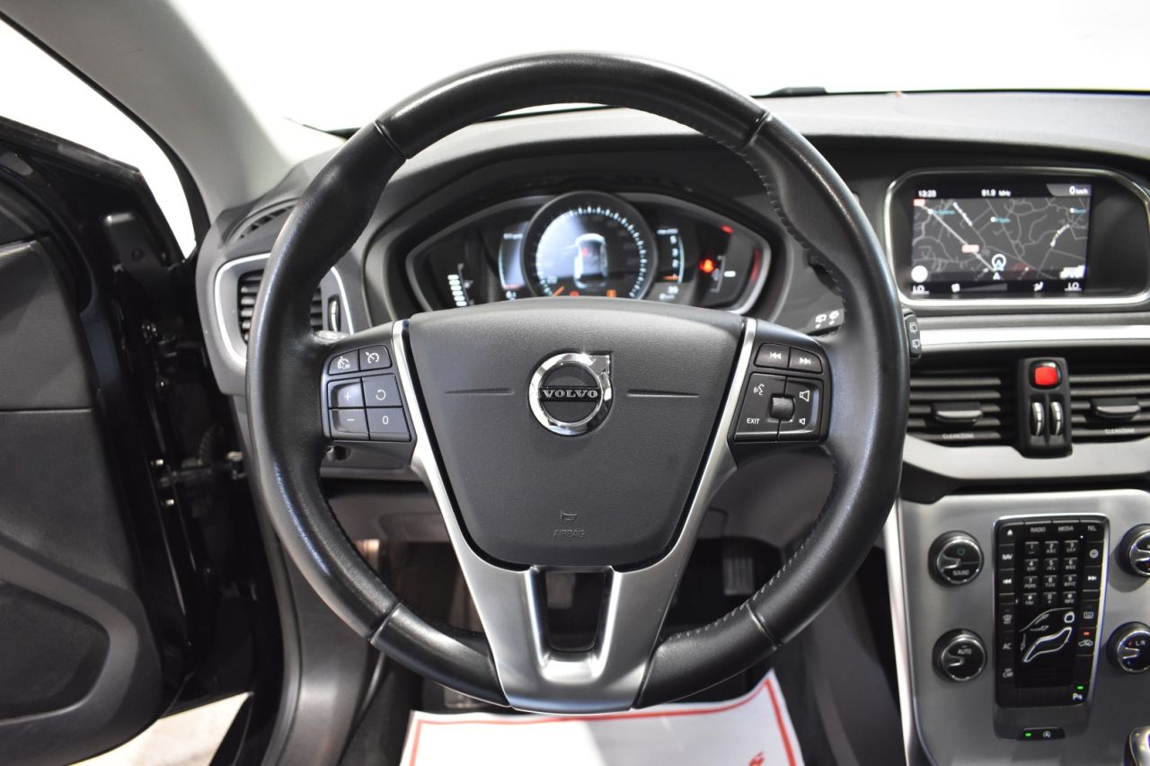 VOLVO V40 CROSS COUNTRY en Minoautos