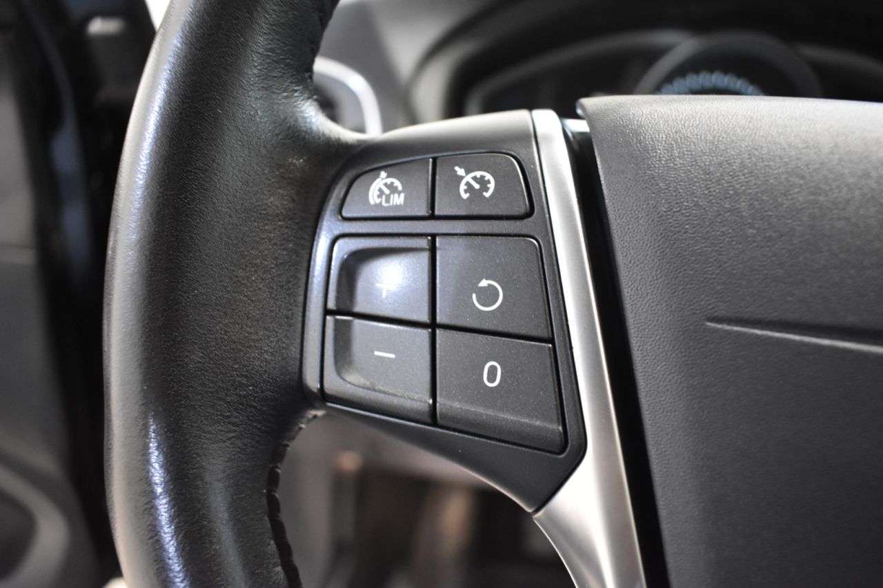 VOLVO V40 CROSS COUNTRY en Minoautos