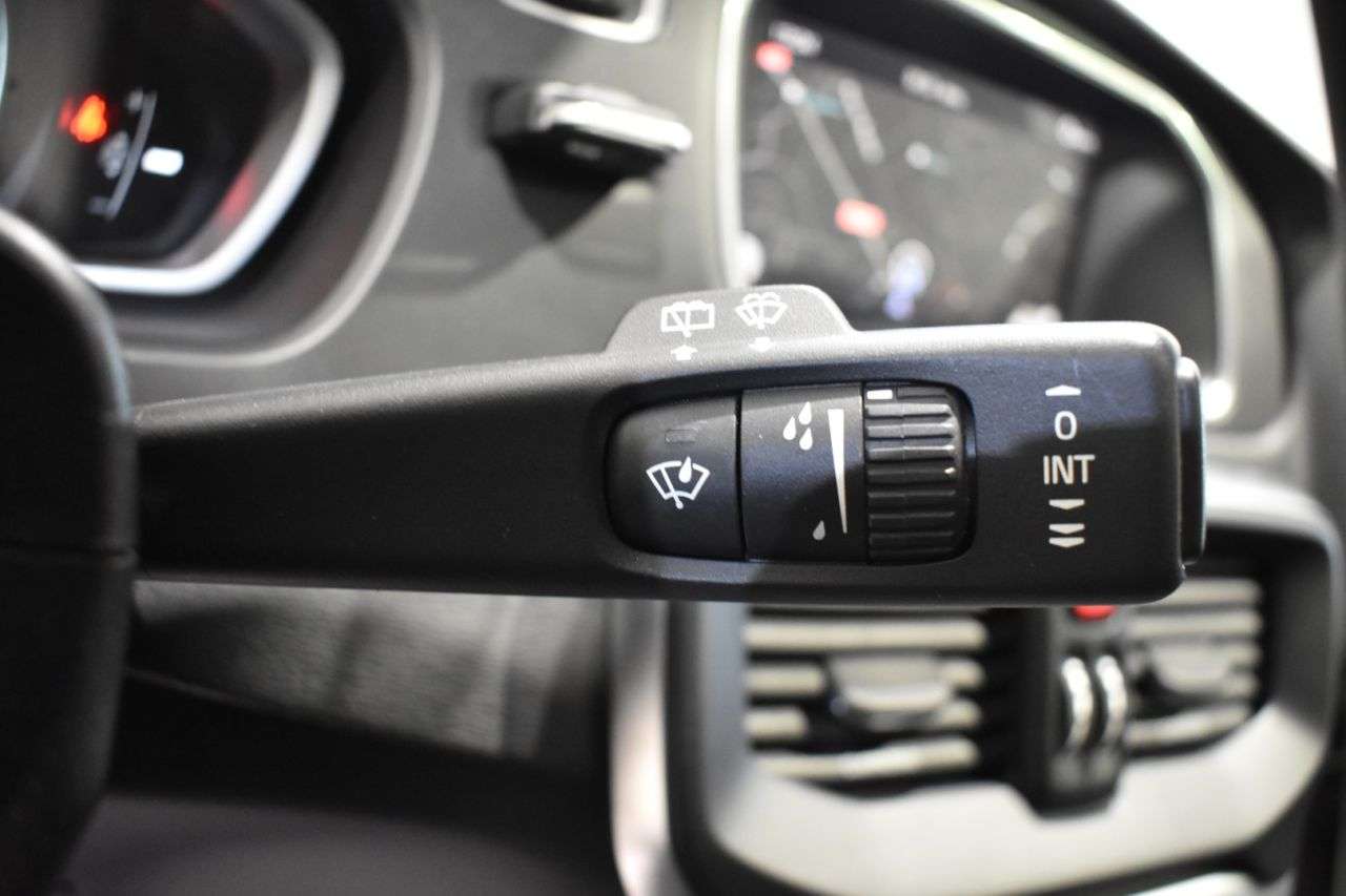 VOLVO V40 CROSS COUNTRY en Minoautos