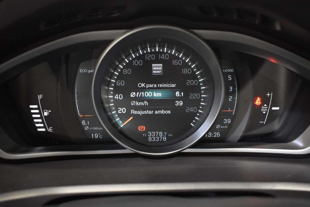 VOLVO V40 CROSS COUNTRY en Minoautos