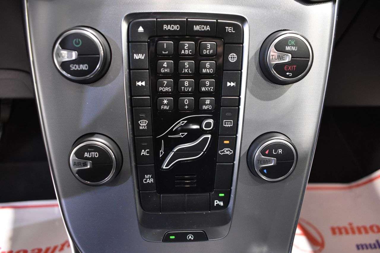 VOLVO V40 CROSS COUNTRY en Minoautos