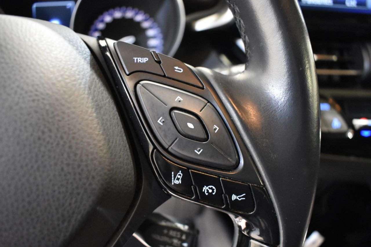 TOYOTA C-HR en Minoautos