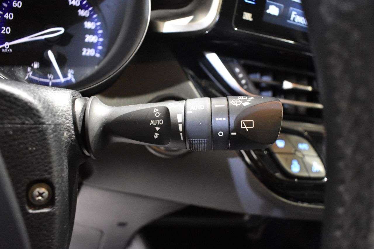 TOYOTA C-HR en Minoautos