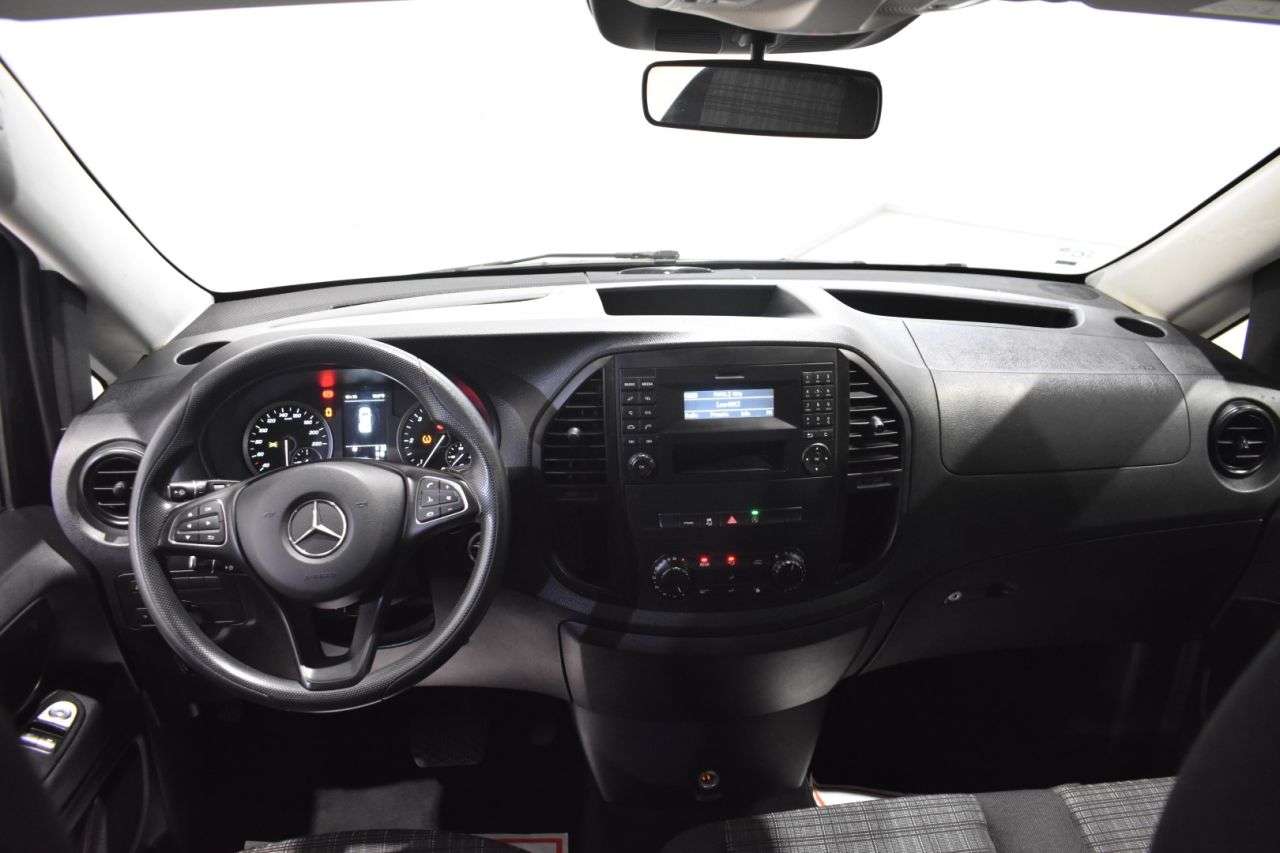 MERCEDES-BENZ VITO TOURER en Minoautos