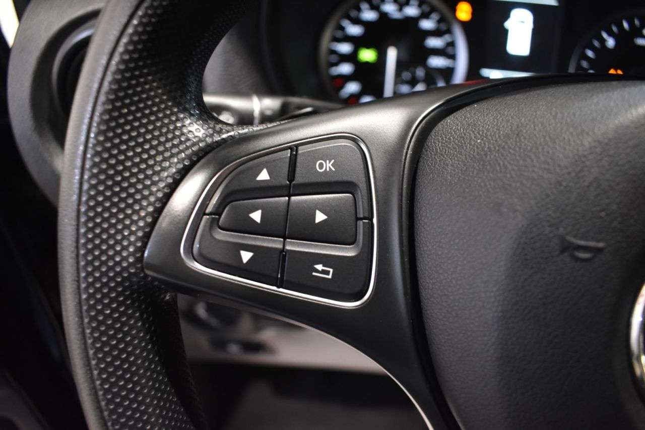 MERCEDES-BENZ VITO TOURER en Minoautos