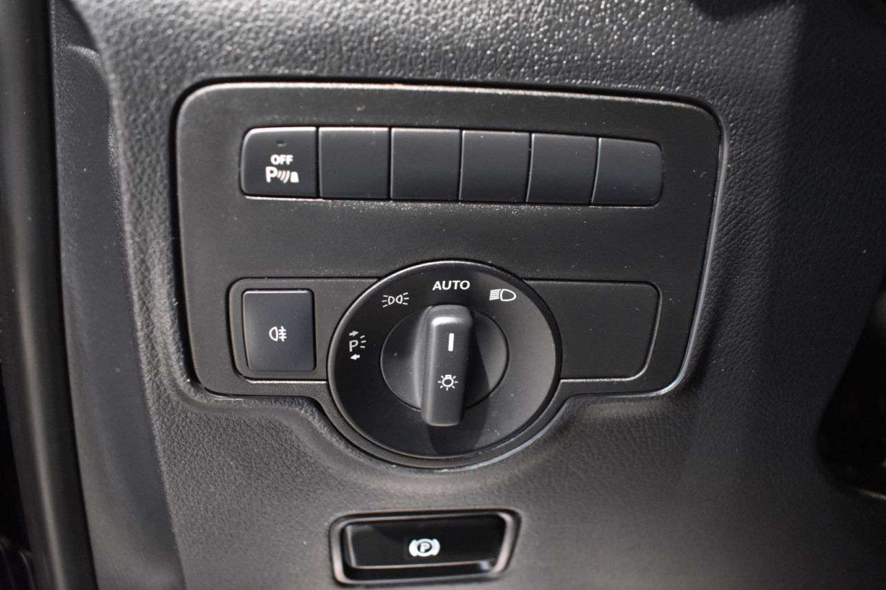 MERCEDES-BENZ VITO TOURER en Minoautos