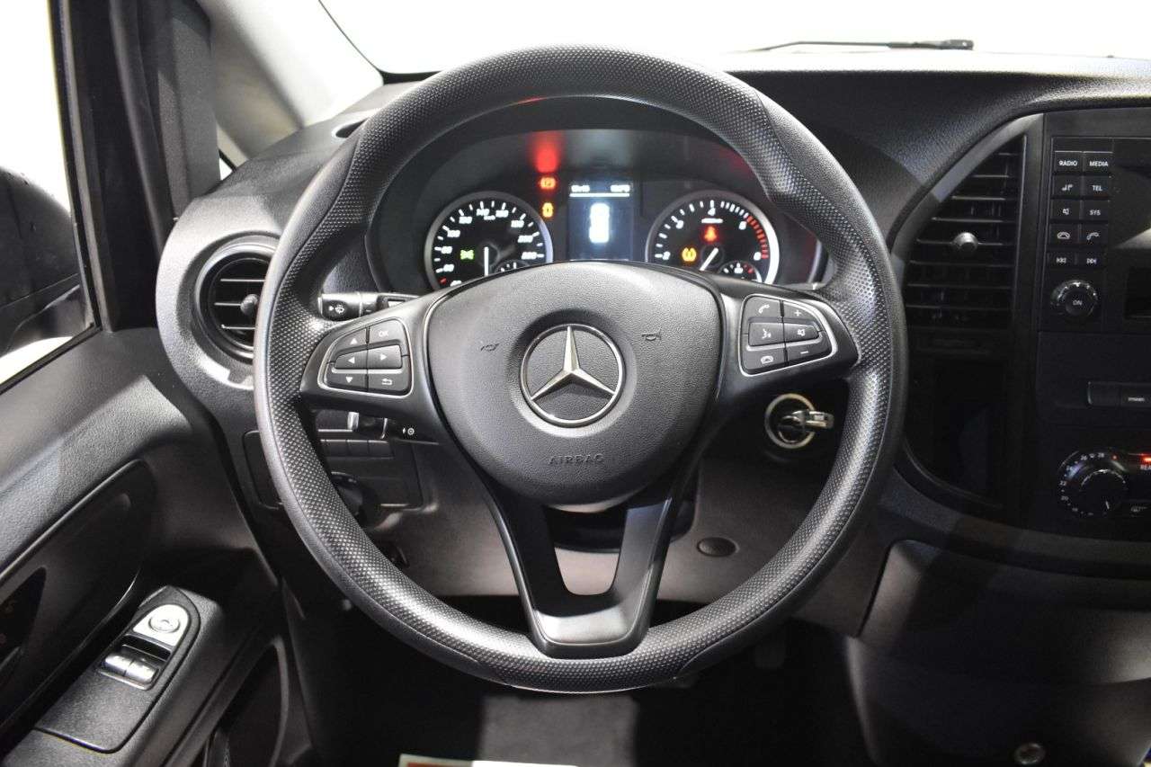MERCEDES-BENZ VITO TOURER en Minoautos