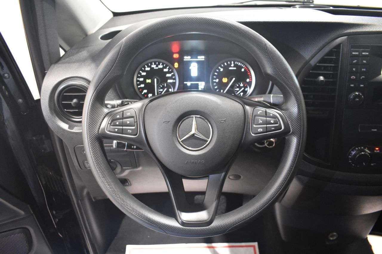 MERCEDES-BENZ VITO TOURER en Minoautos