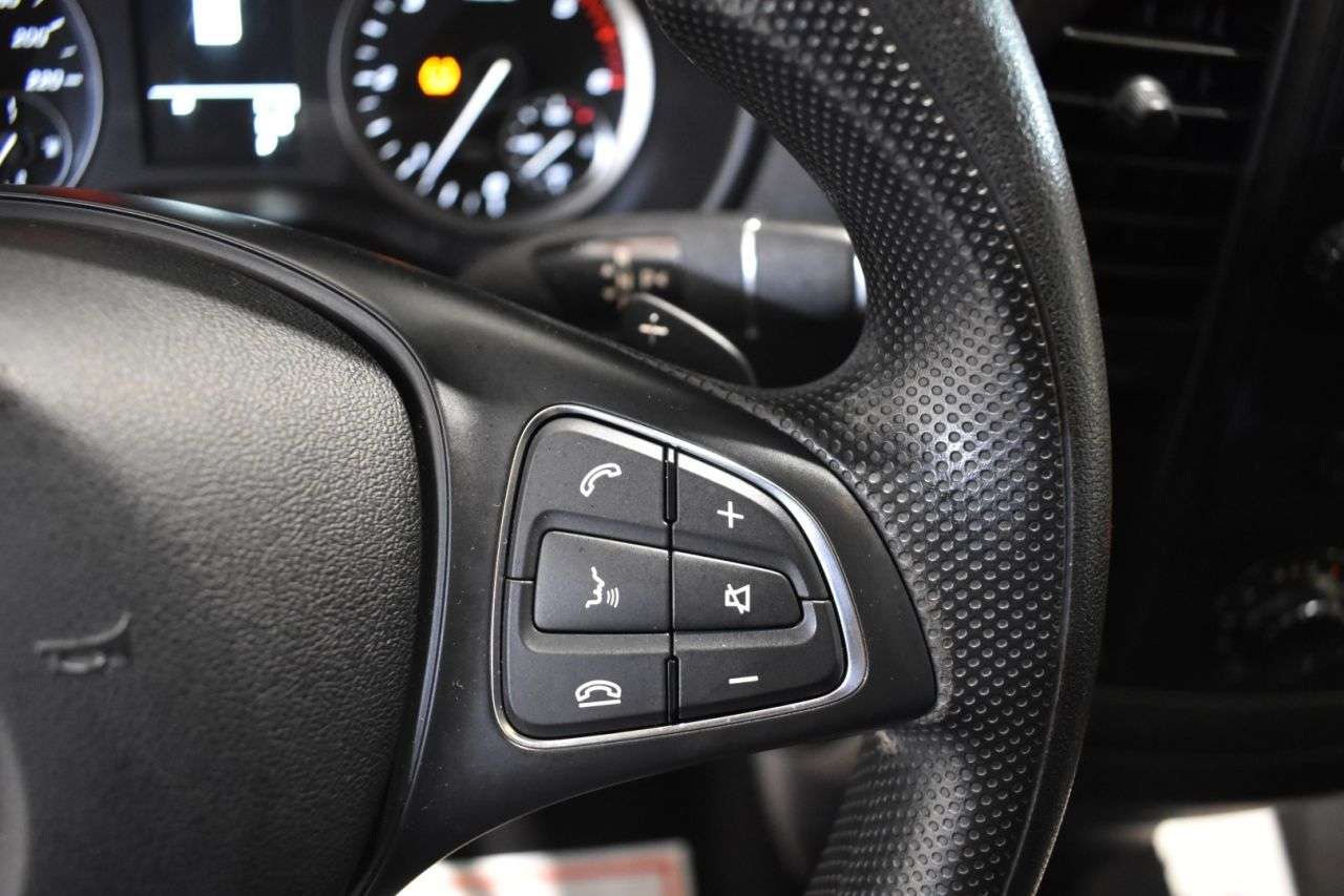 MERCEDES-BENZ VITO TOURER en Minoautos
