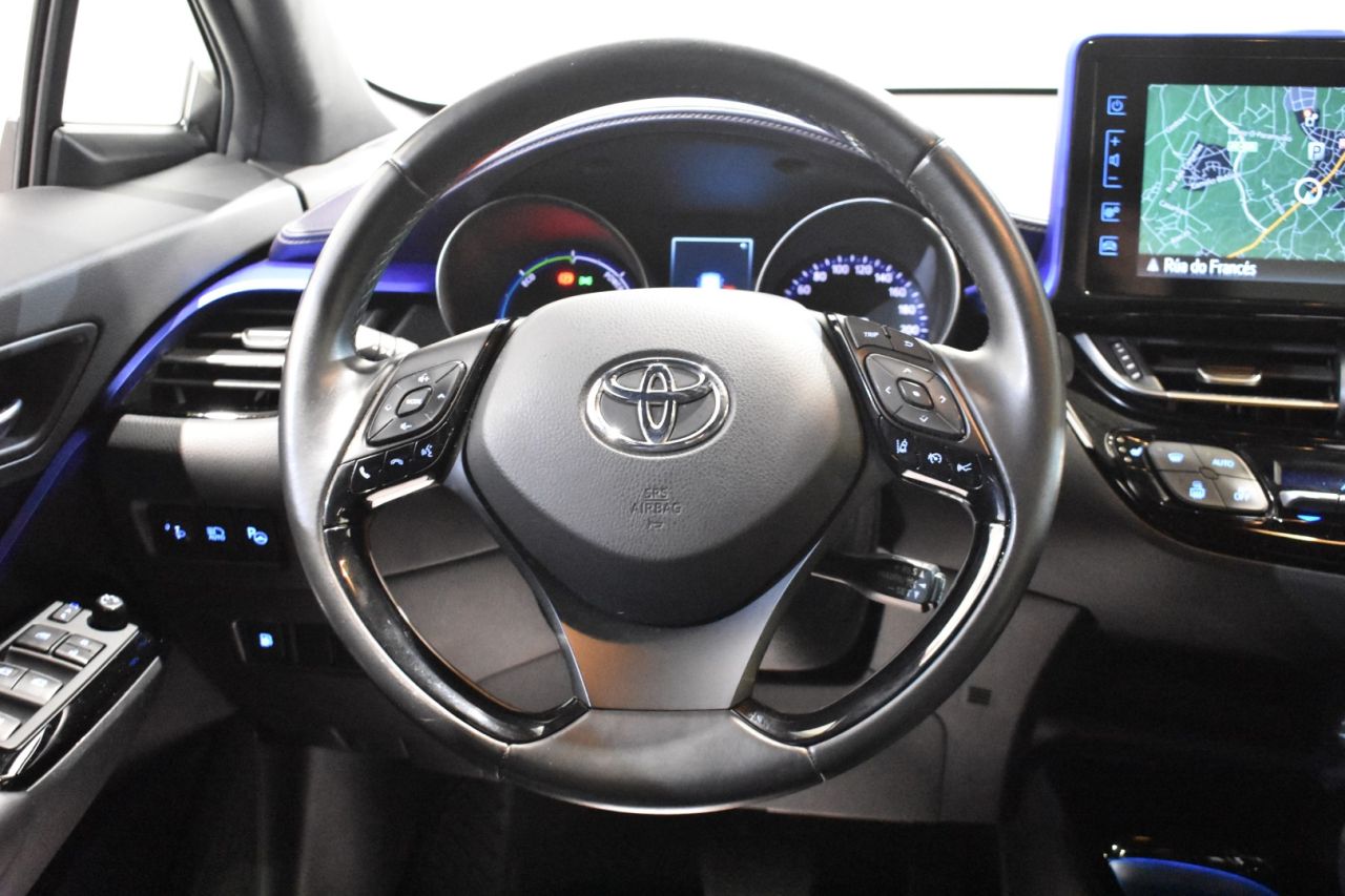 TOYOTA C-HR en Minoautos