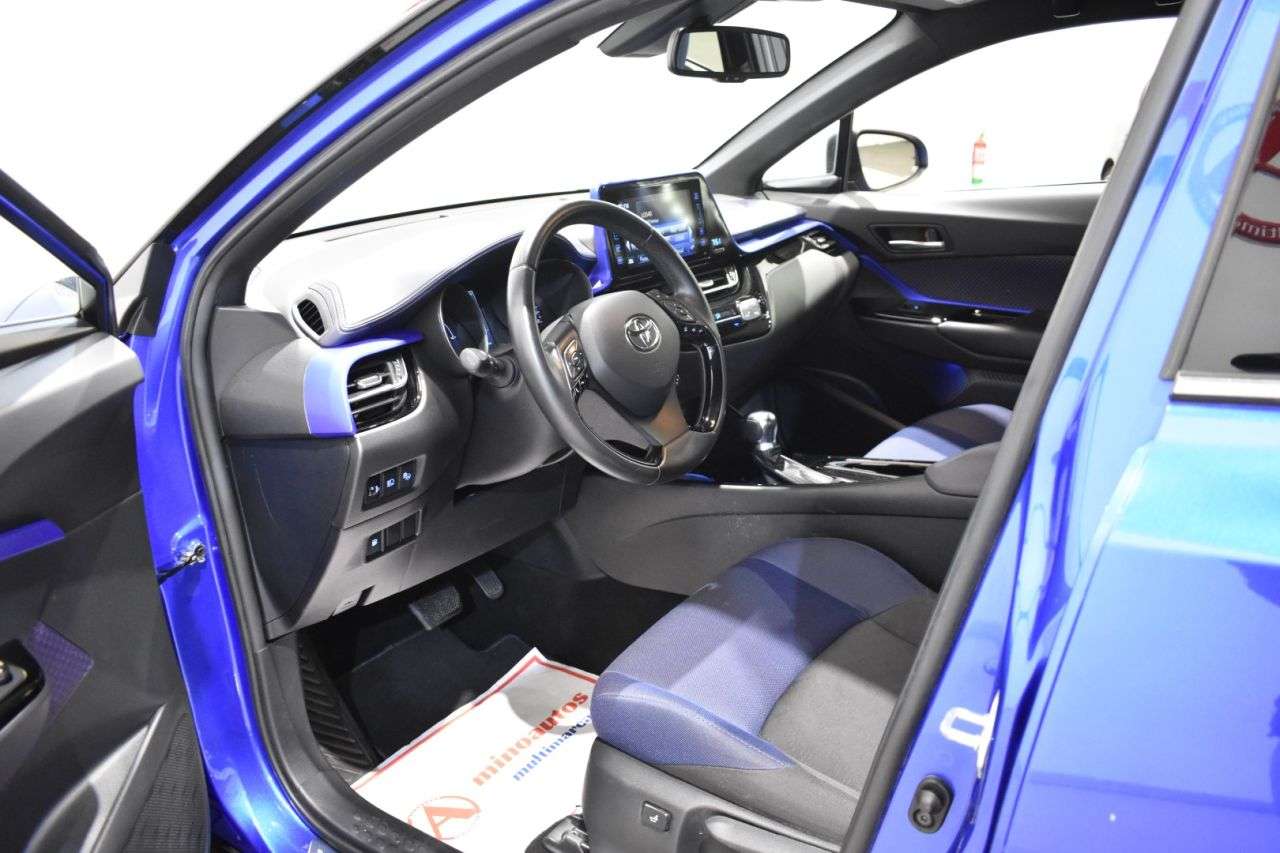 TOYOTA C-HR en Minoautos