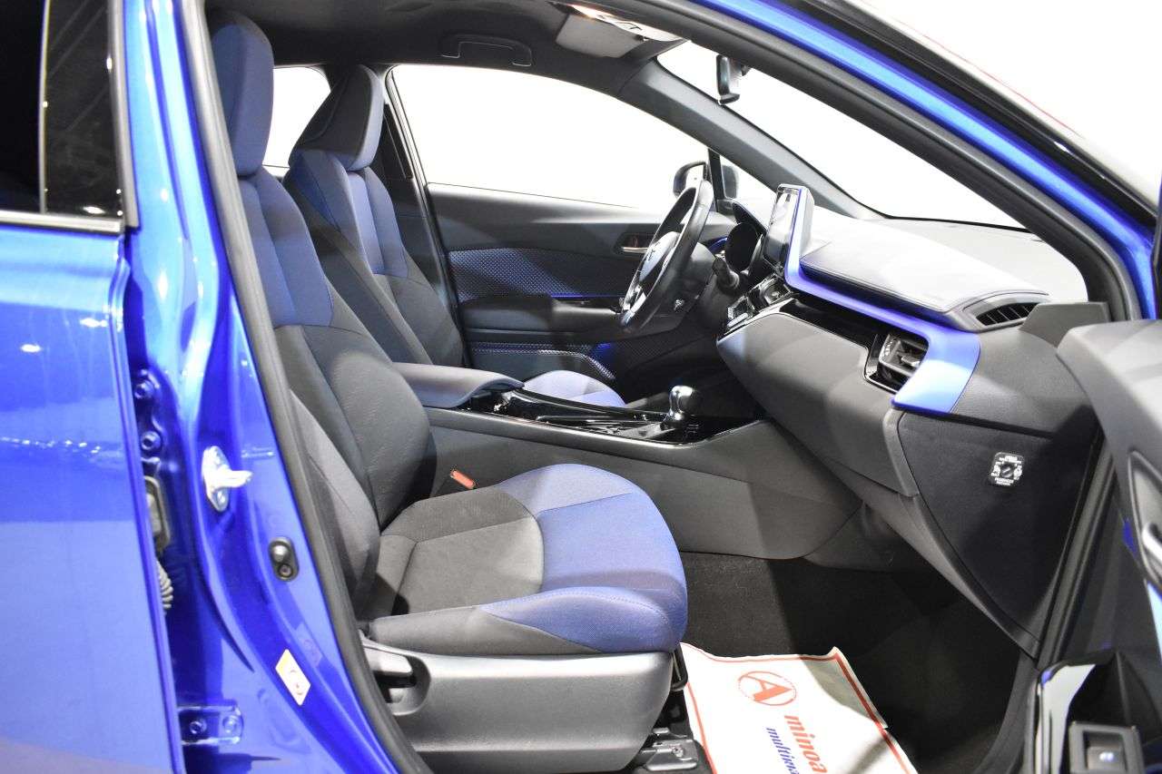 TOYOTA C-HR en Minoautos