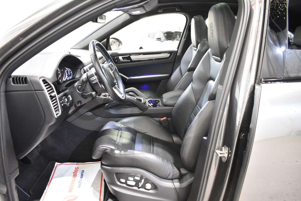 PORSCHE CAYENNE COUPÉ en Minoautos