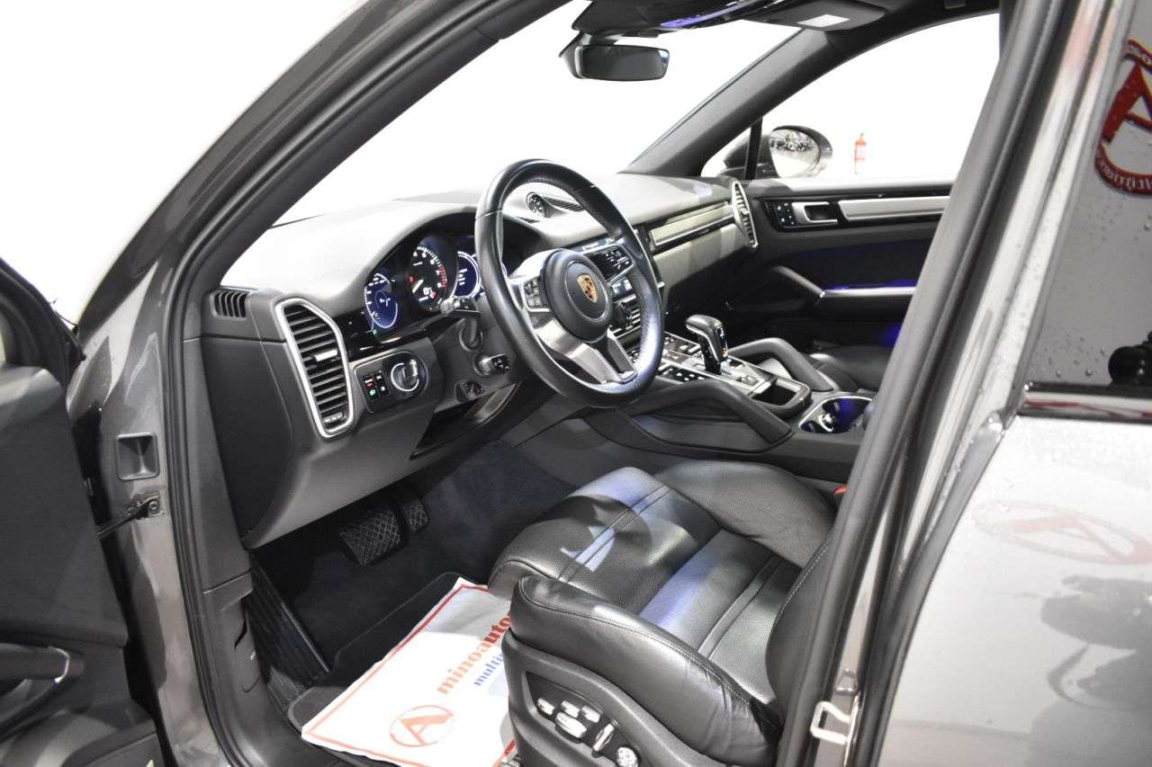 PORSCHE CAYENNE COUPÉ en Minoautos