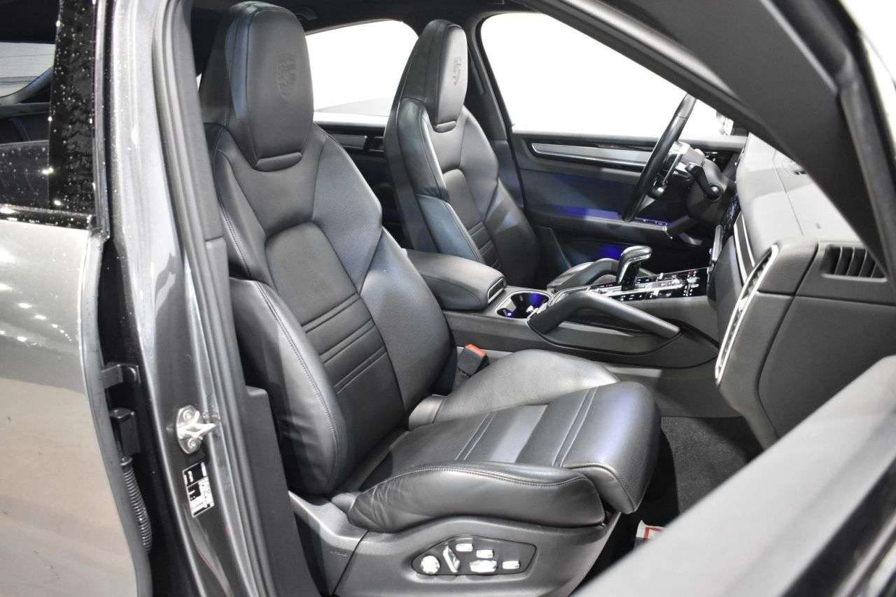 PORSCHE CAYENNE COUPÉ en Minoautos