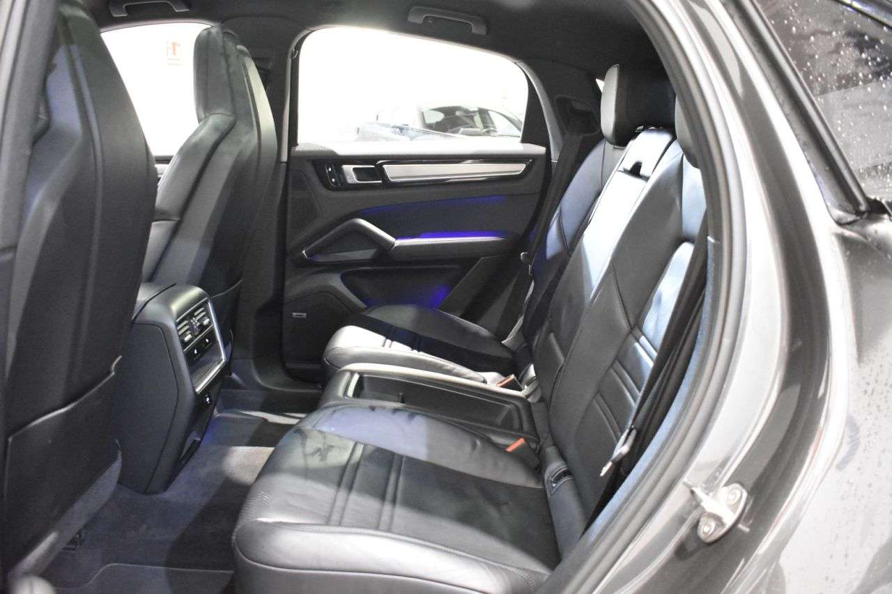 PORSCHE CAYENNE COUP� en Minoautos