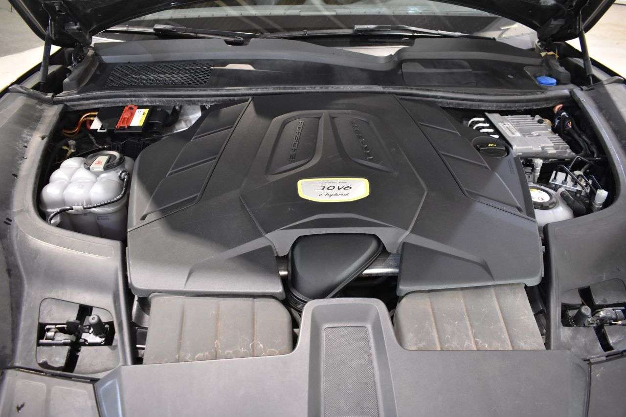 PORSCHE CAYENNE COUP� en Minoautos