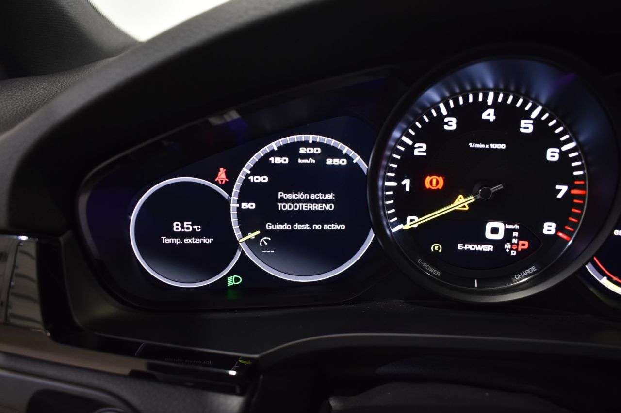 PORSCHE CAYENNE COUPÉ en Minoautos