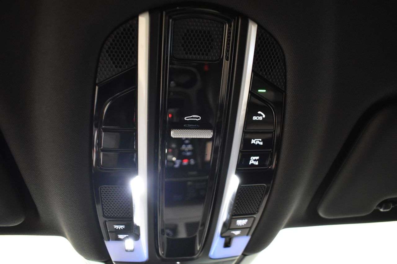 PORSCHE CAYENNE COUP� en Minoautos