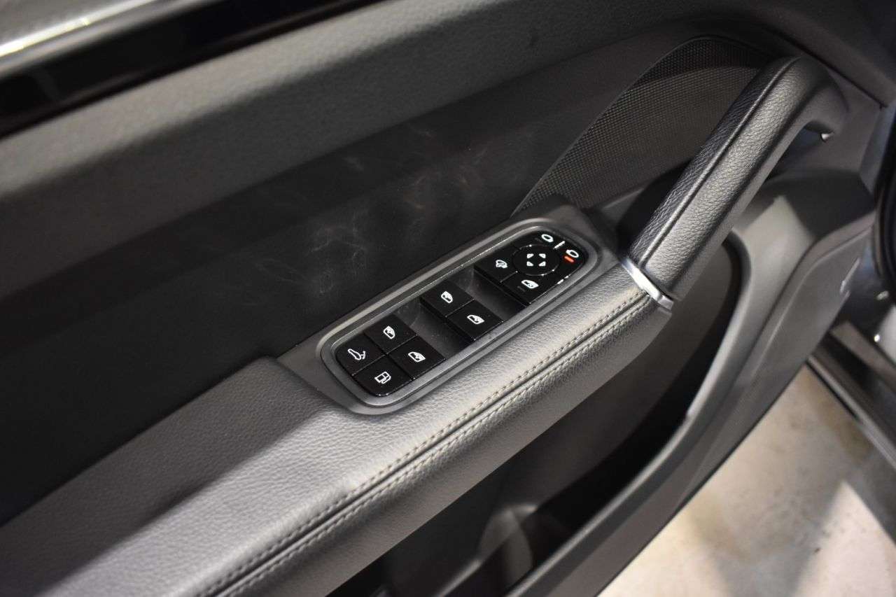 PORSCHE CAYENNE COUP� en Minoautos