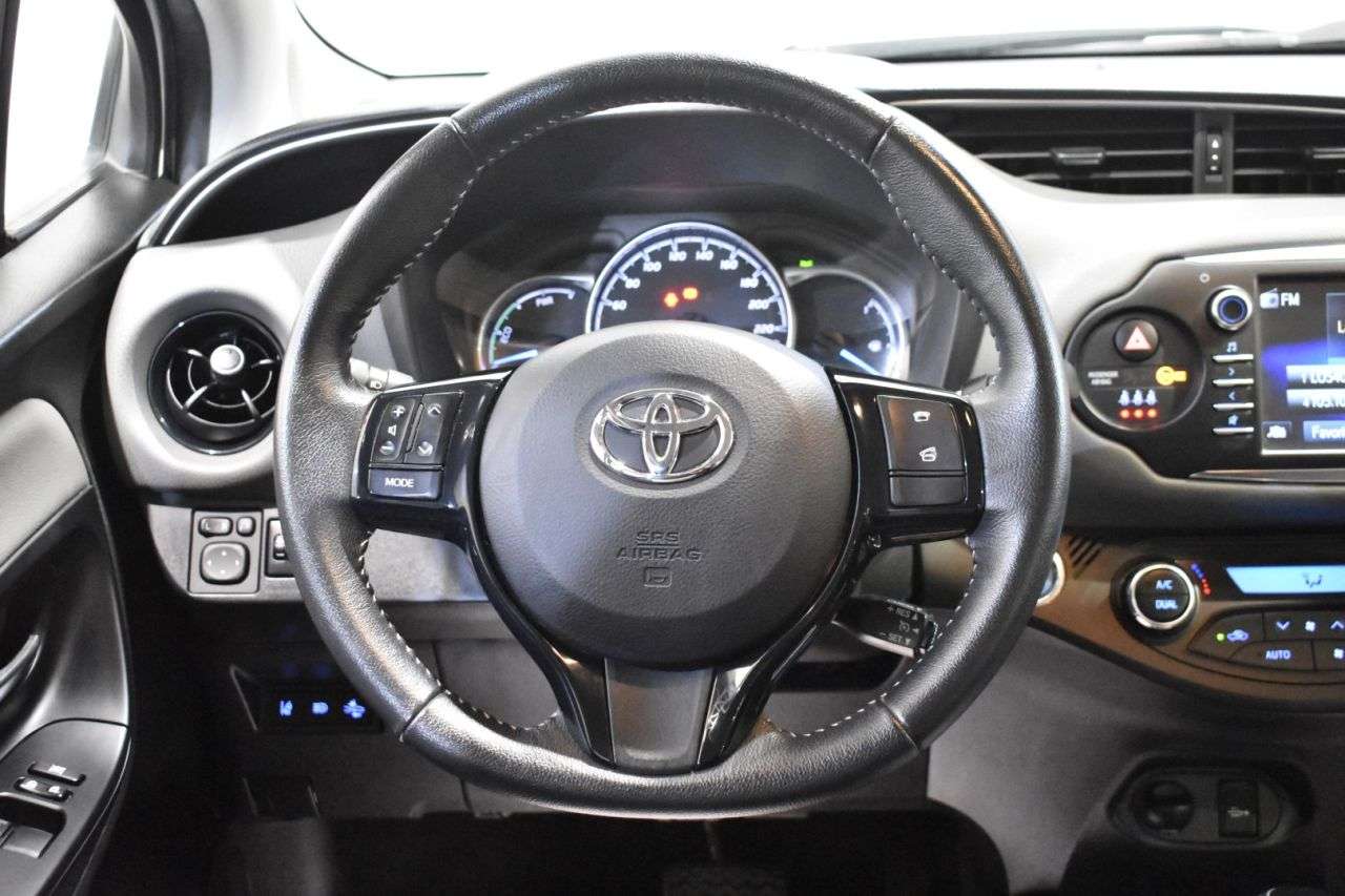 TOYOTA YARIS en Minoautos