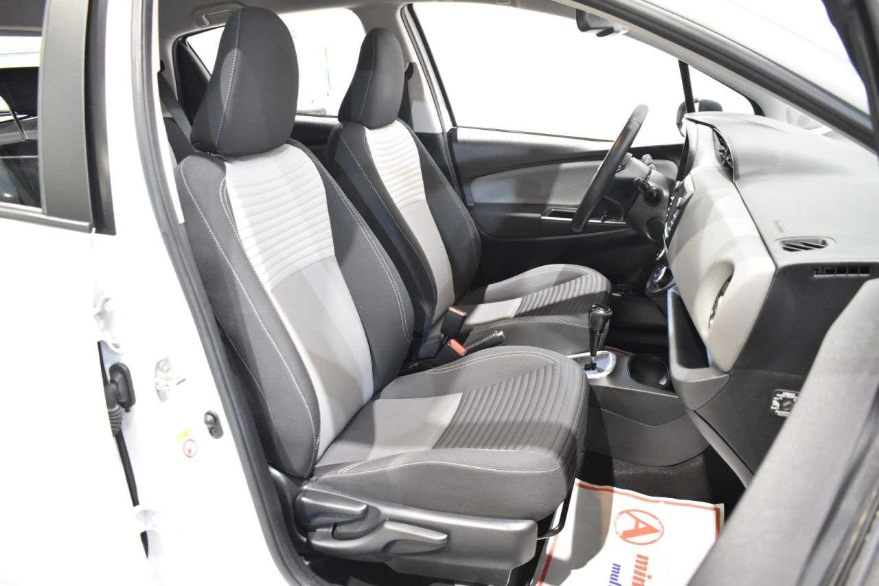 TOYOTA YARIS en Minoautos