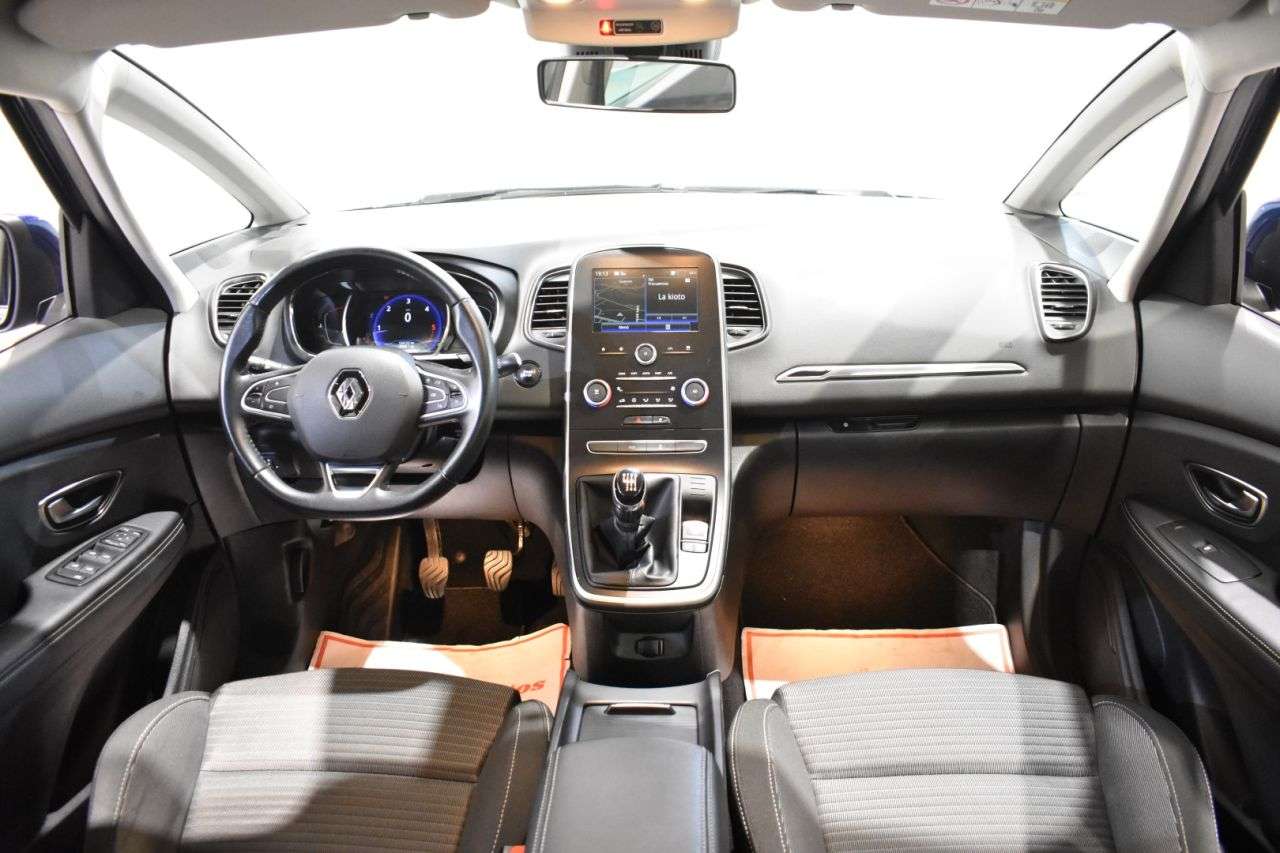 RENAULT GRAND SCENIC en Minoautos