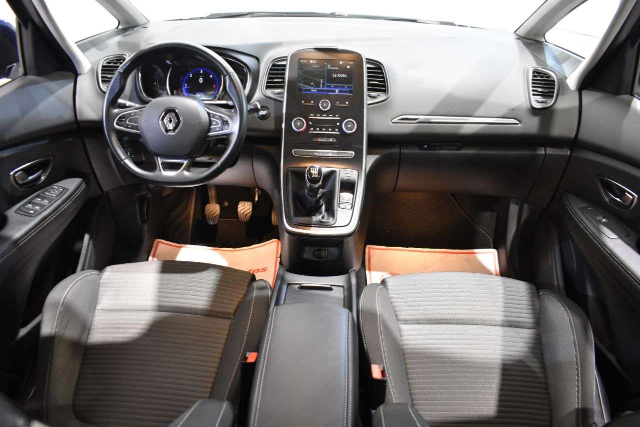 RENAULT GRAND SCENIC en Minoautos