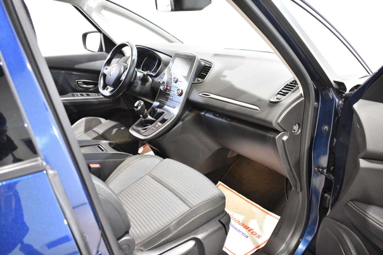 RENAULT GRAND SCENIC en Minoautos
