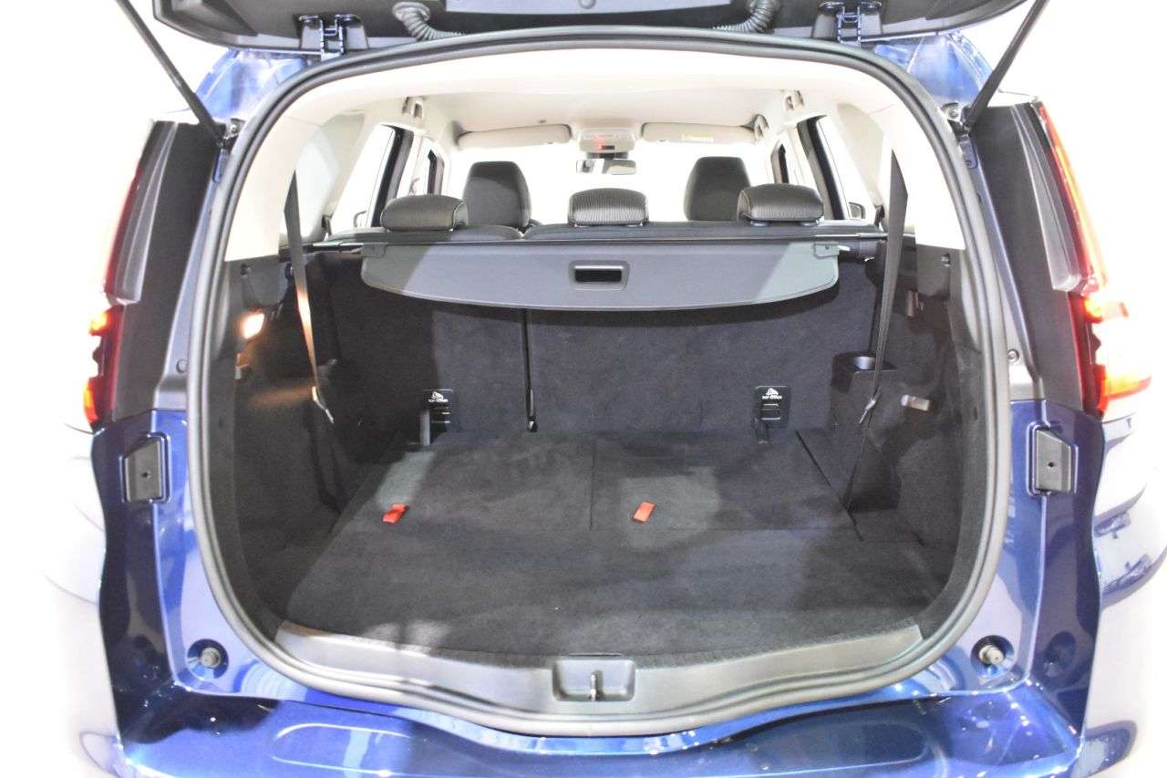 RENAULT GRAND SCENIC en Minoautos