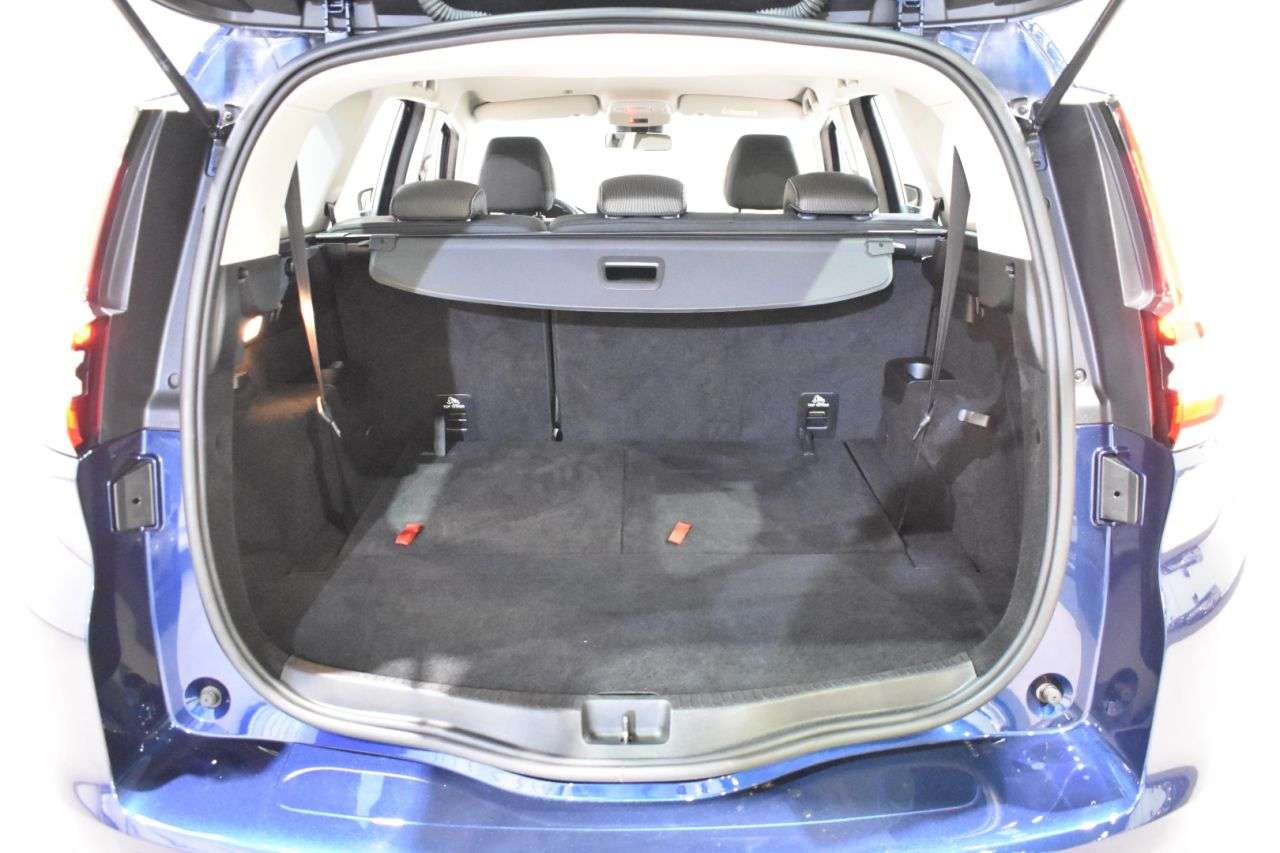 RENAULT GRAND SCENIC en Minoautos