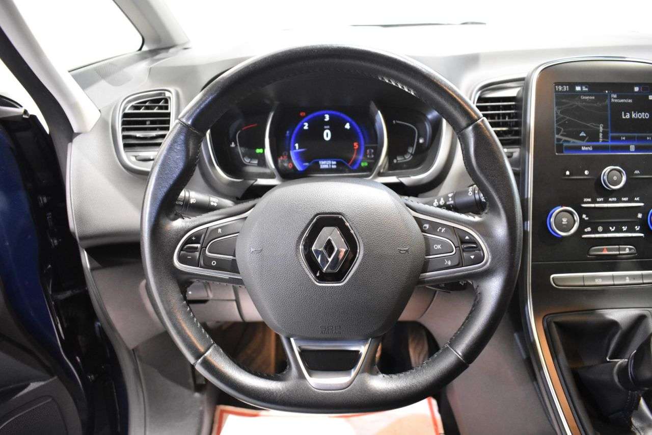 RENAULT GRAND SCENIC en Minoautos