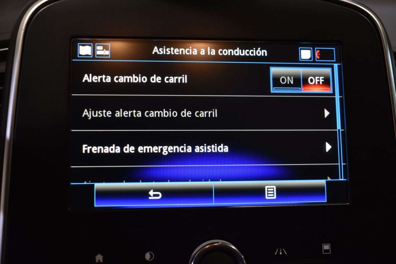 RENAULT GRAND SCENIC en Minoautos