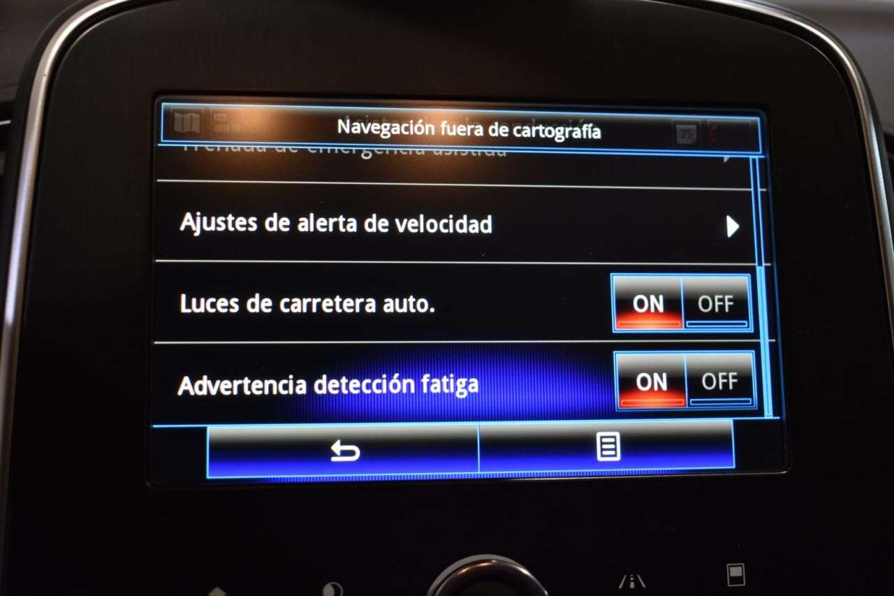 RENAULT GRAND SCENIC en Minoautos