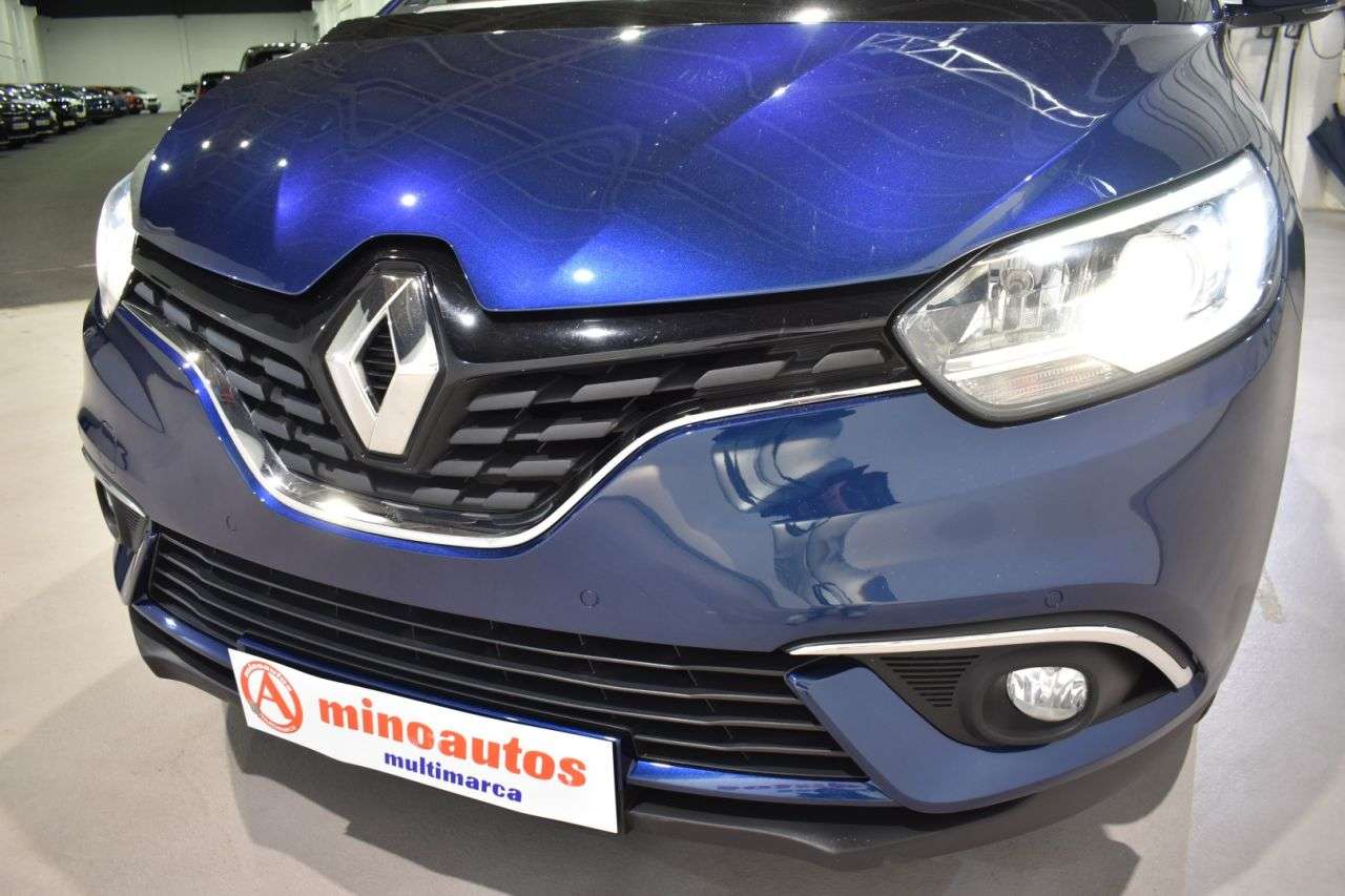 RENAULT GRAND SCENIC en Minoautos