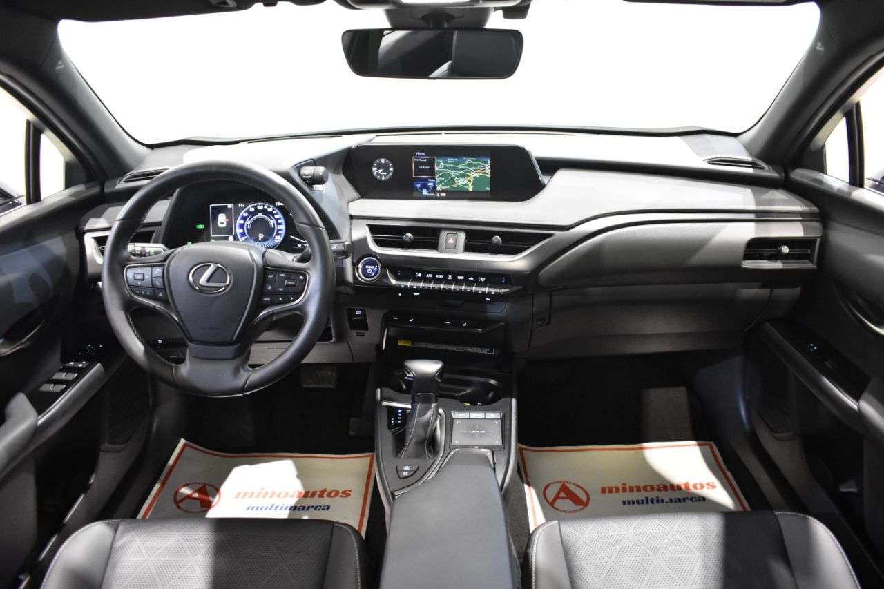 LEXUS UX en Minoautos