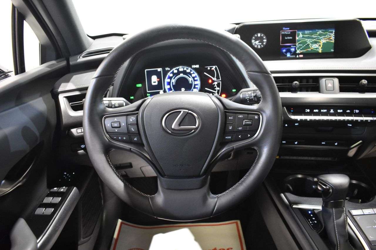 LEXUS UX en Minoautos