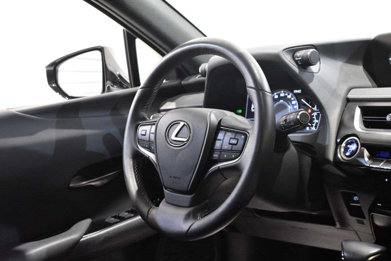 LEXUS UX en Minoautos