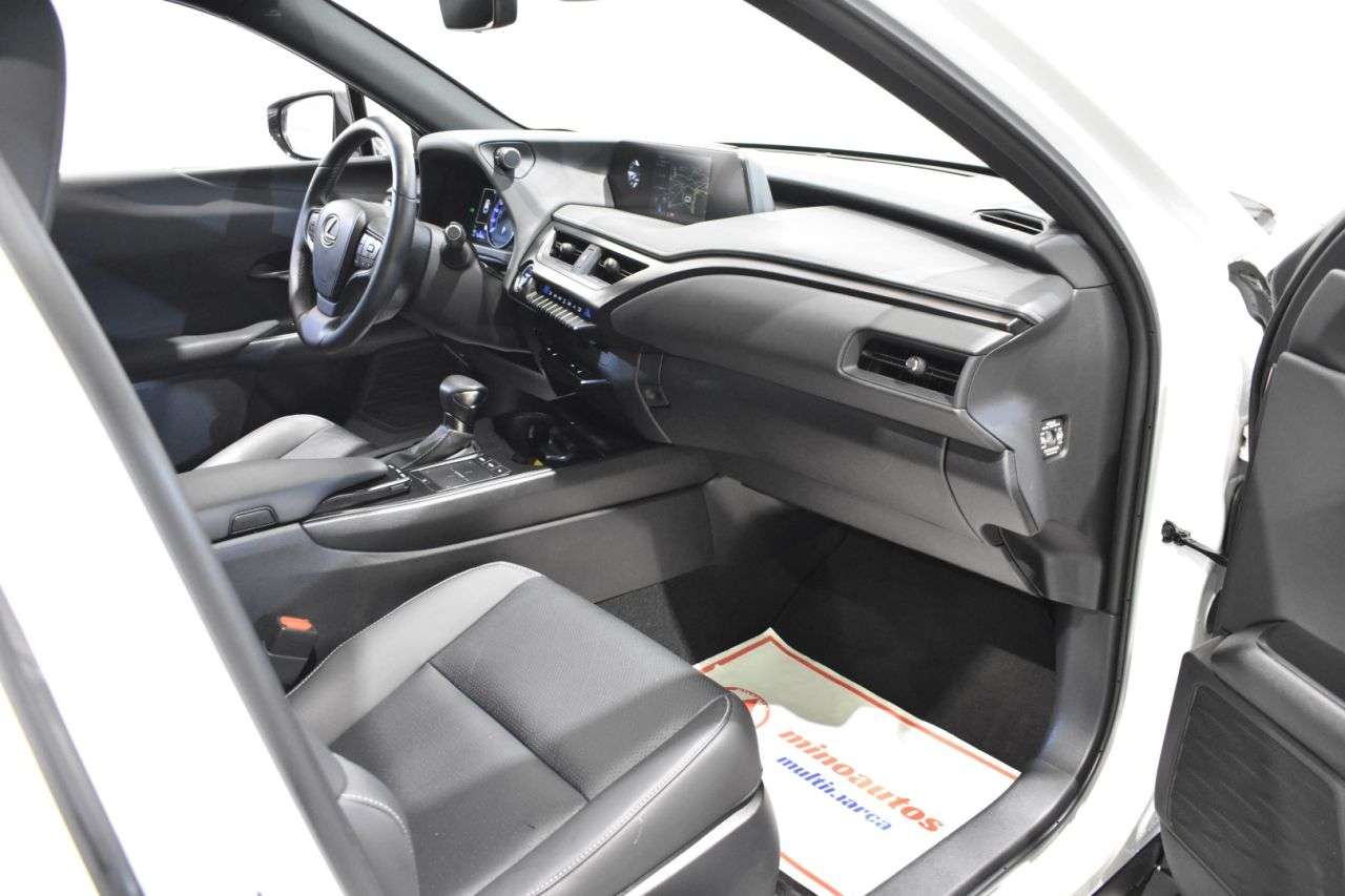 LEXUS UX en Minoautos