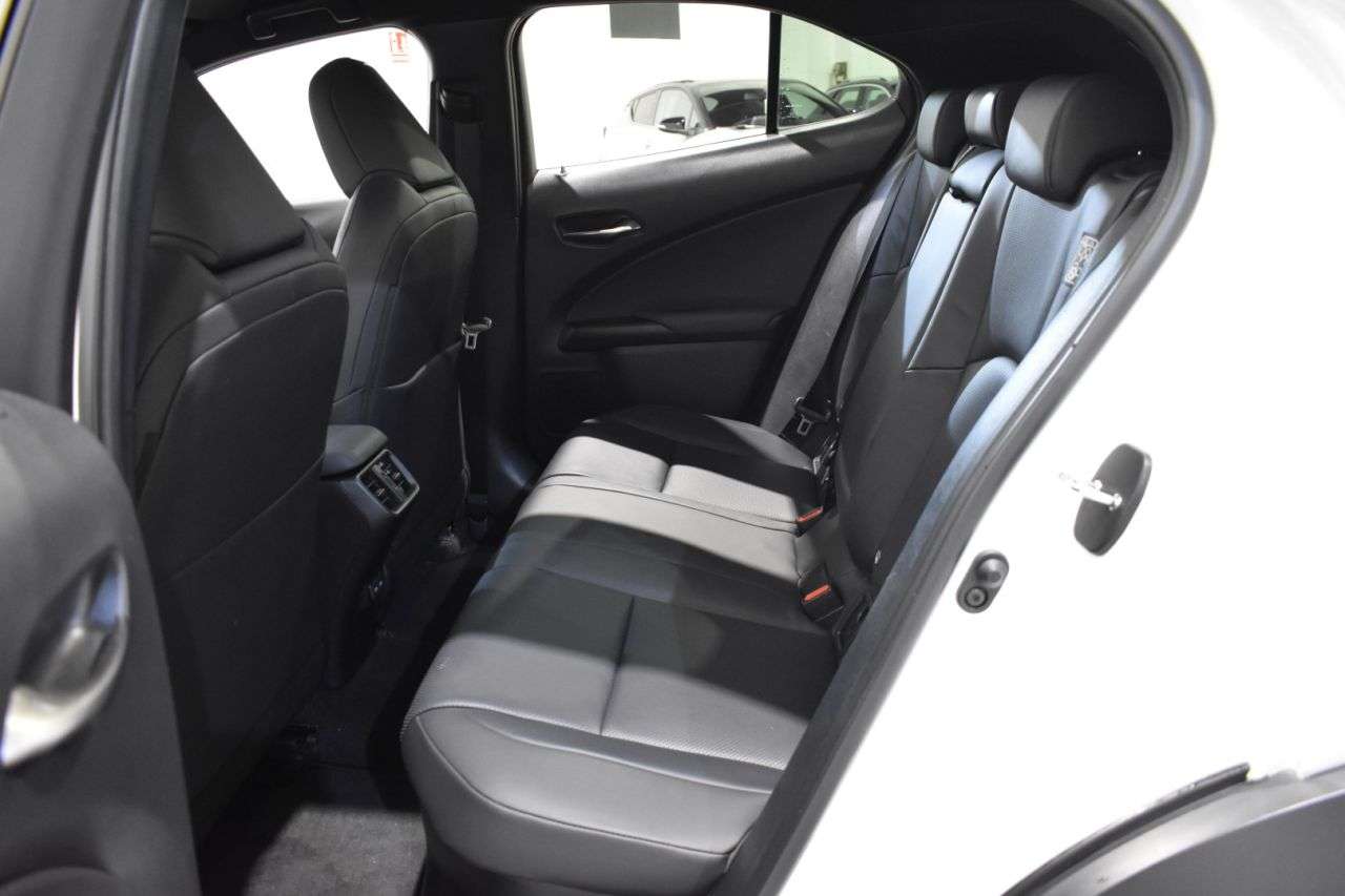 LEXUS UX en Minoautos